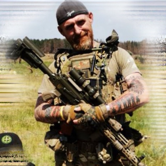 Meet your Posher, Daniel - Picture 1 of 15